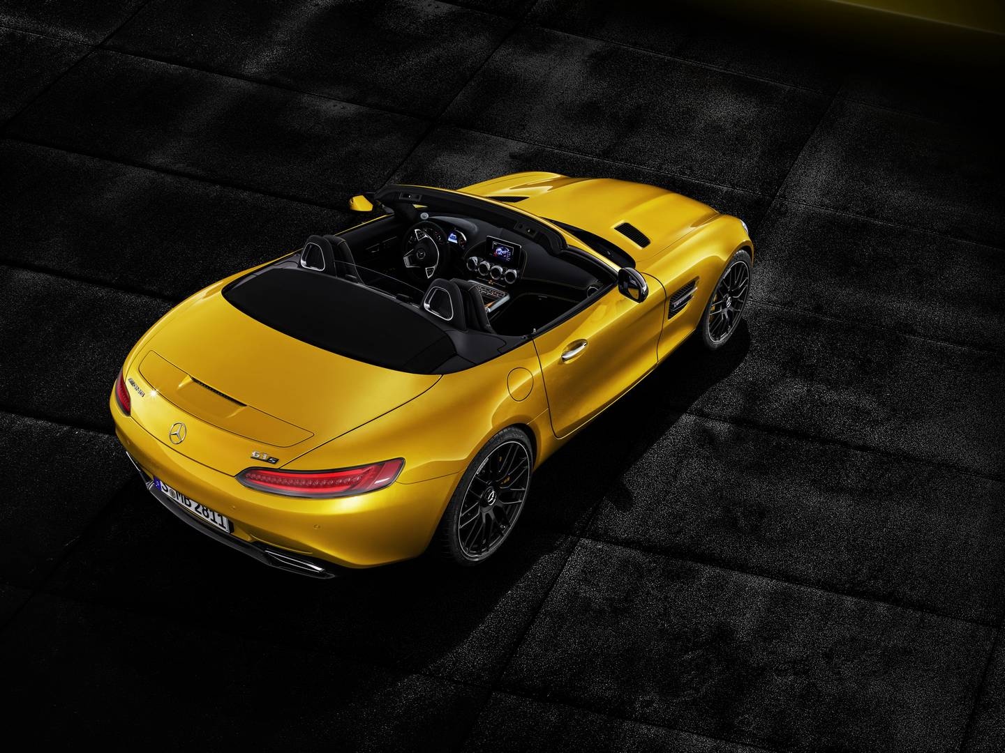 Mercedes-AMG GT S Roadster 2019 mui tran manh me va cuon hut anh 5