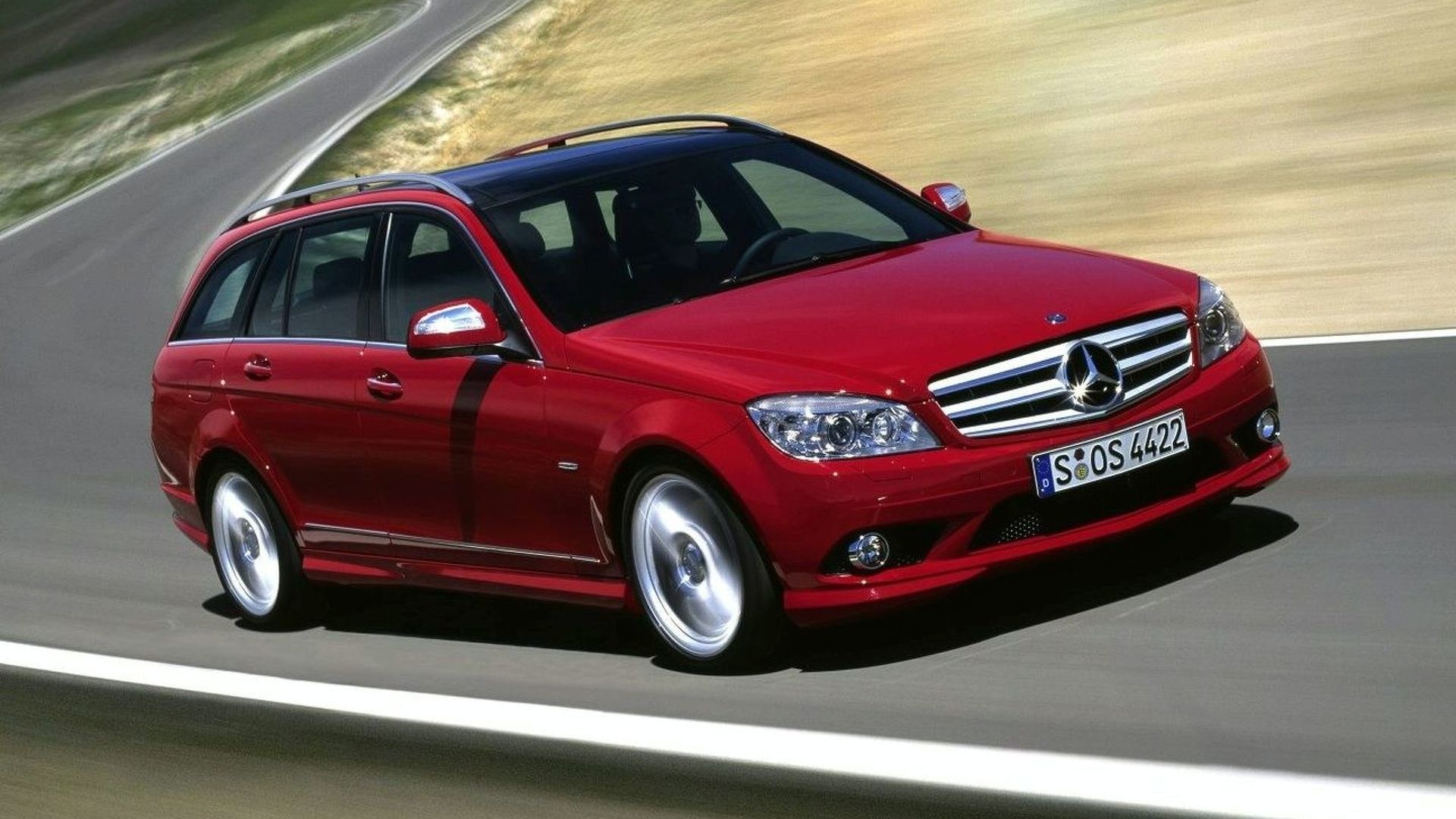 Mercedes phat trien C-Class 2022 chay tren moi dia hinh hinh anh