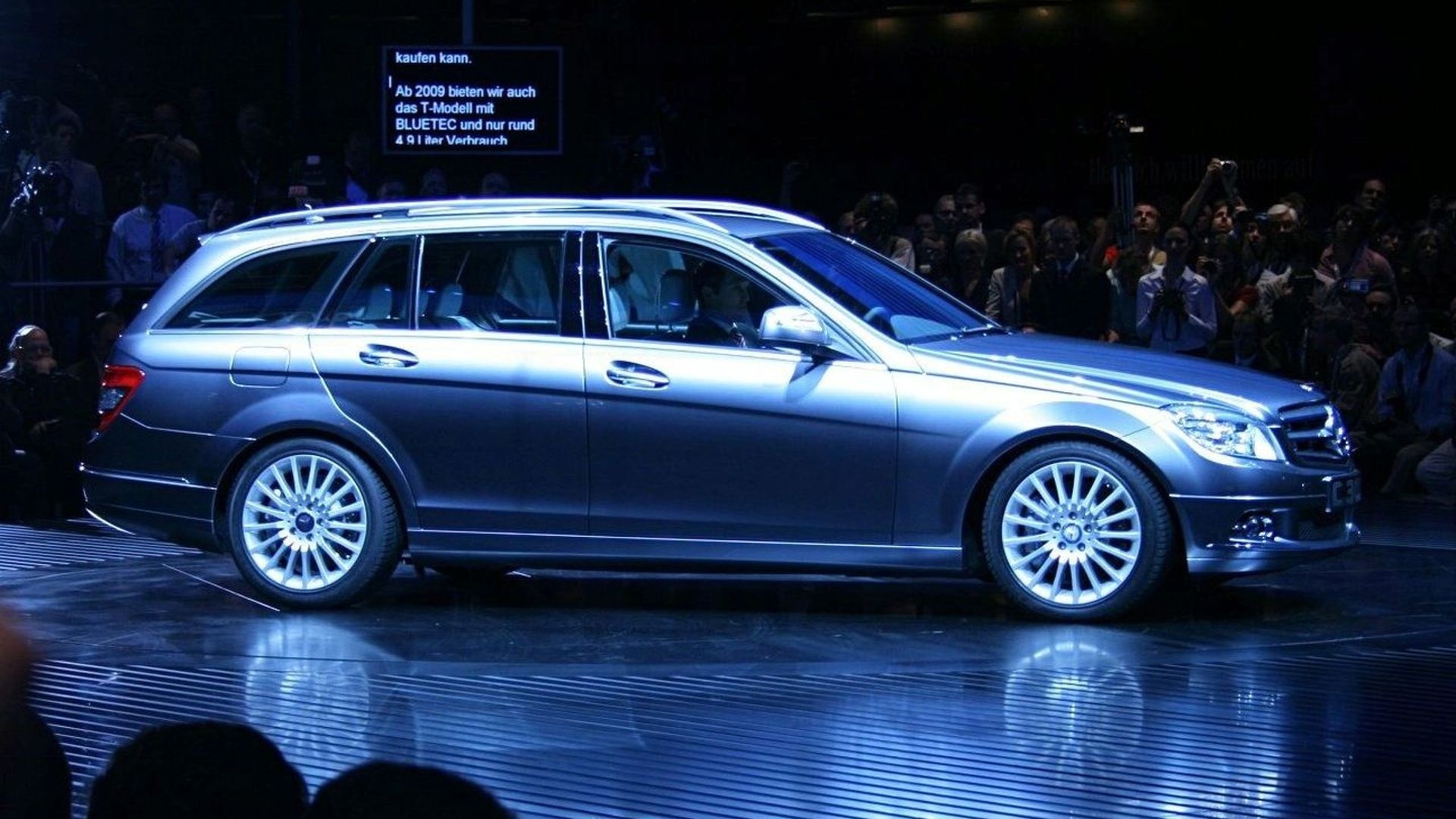 Mercedes phat trien C-Class 2022 chay tren moi dia hinh anh 1