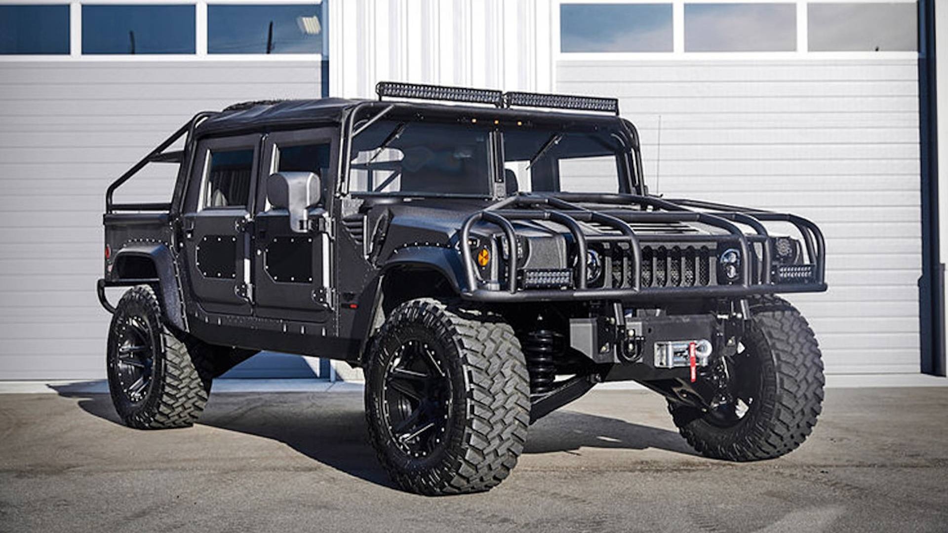 Anh xe quan su Hummer H1 ham ho va manh me hinh anh