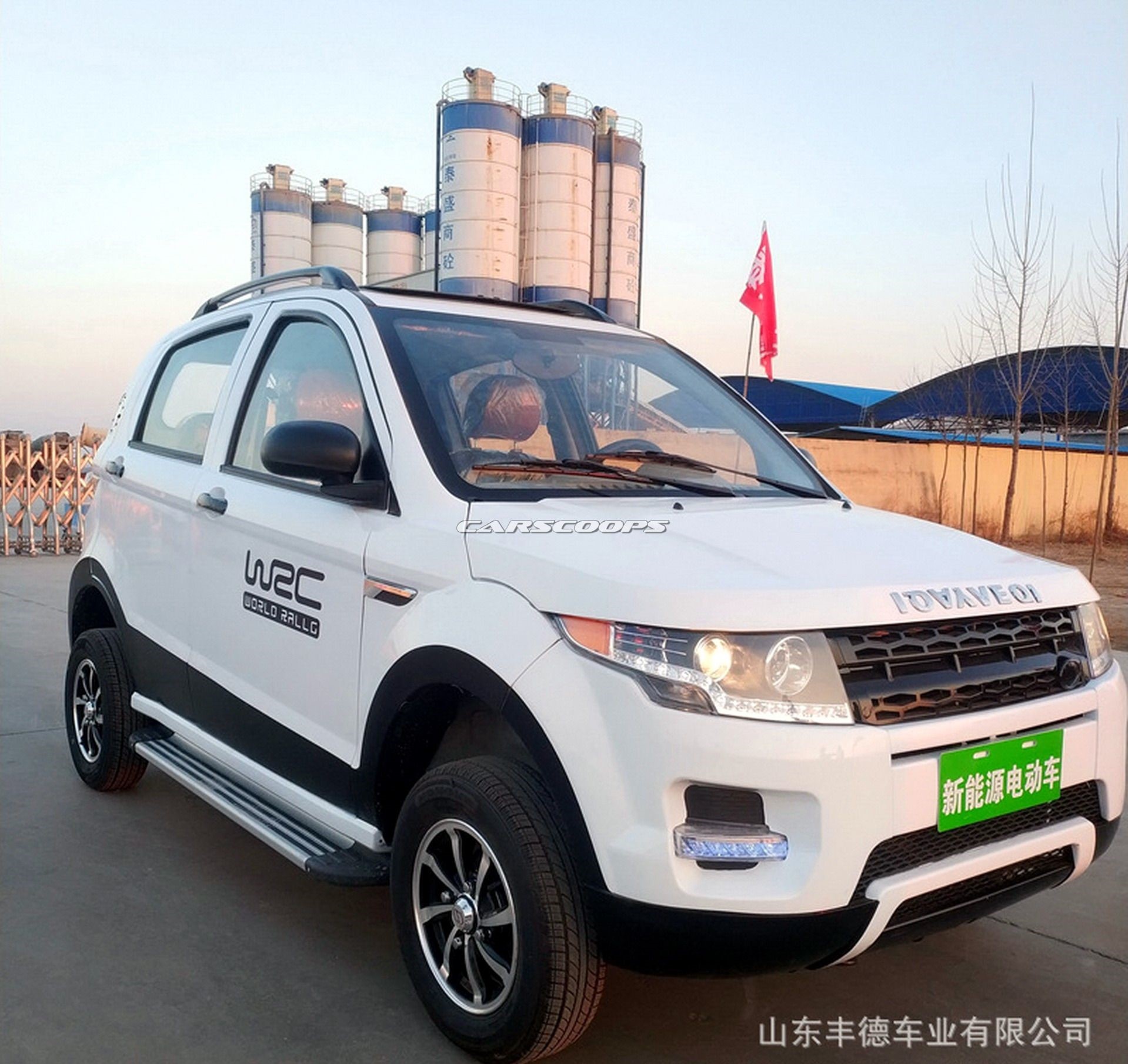 Xe nhái Range Rover Evoque và Mercedes GLE ảnh 2 Xe nhai Range Rover Evoque va Mercedes GLE anh 2