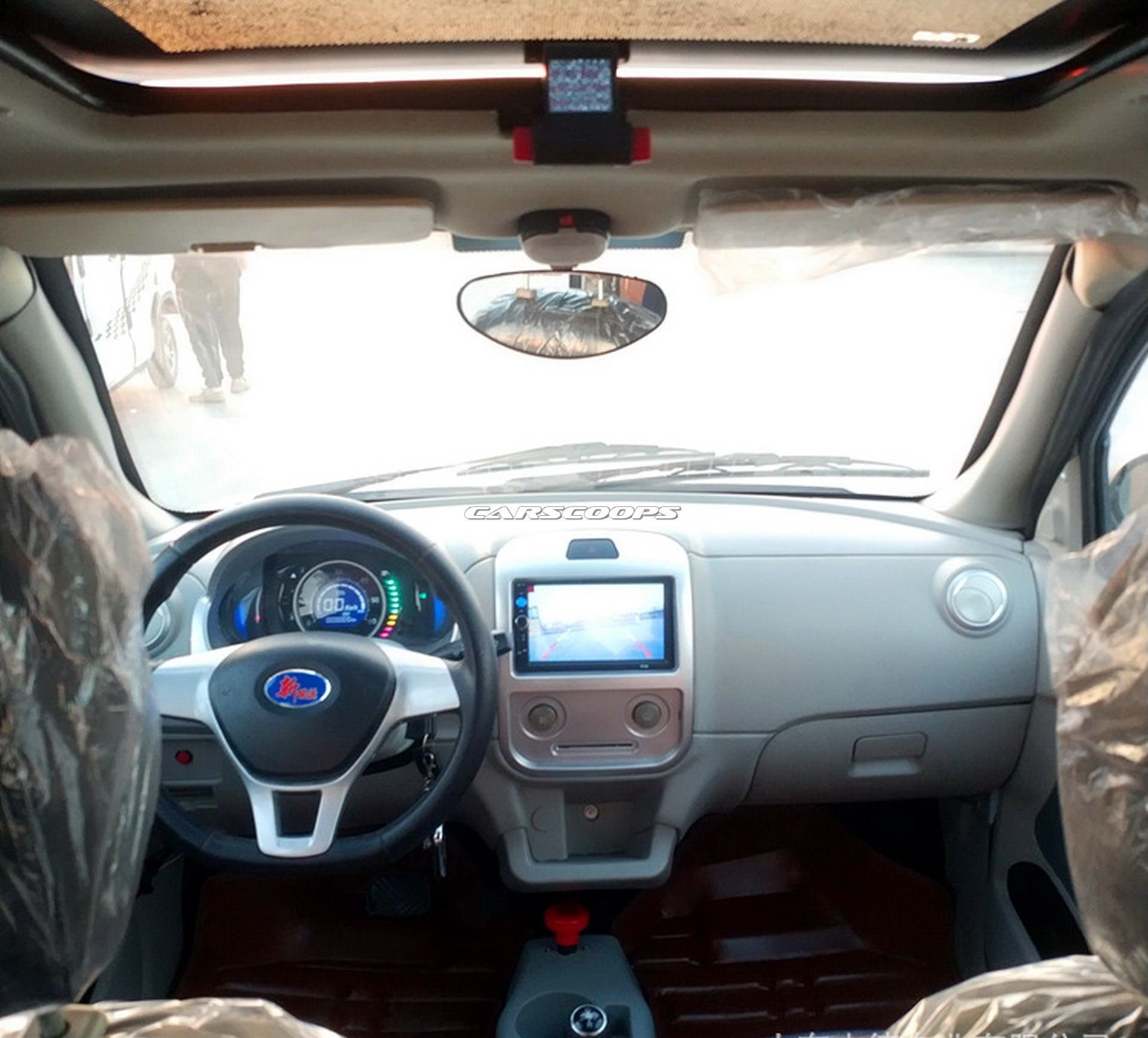 Xe nhái Range Rover Evoque và Mercedes GLE ảnh 6 Xe nhai Range Rover Evoque va Mercedes GLE anh 6