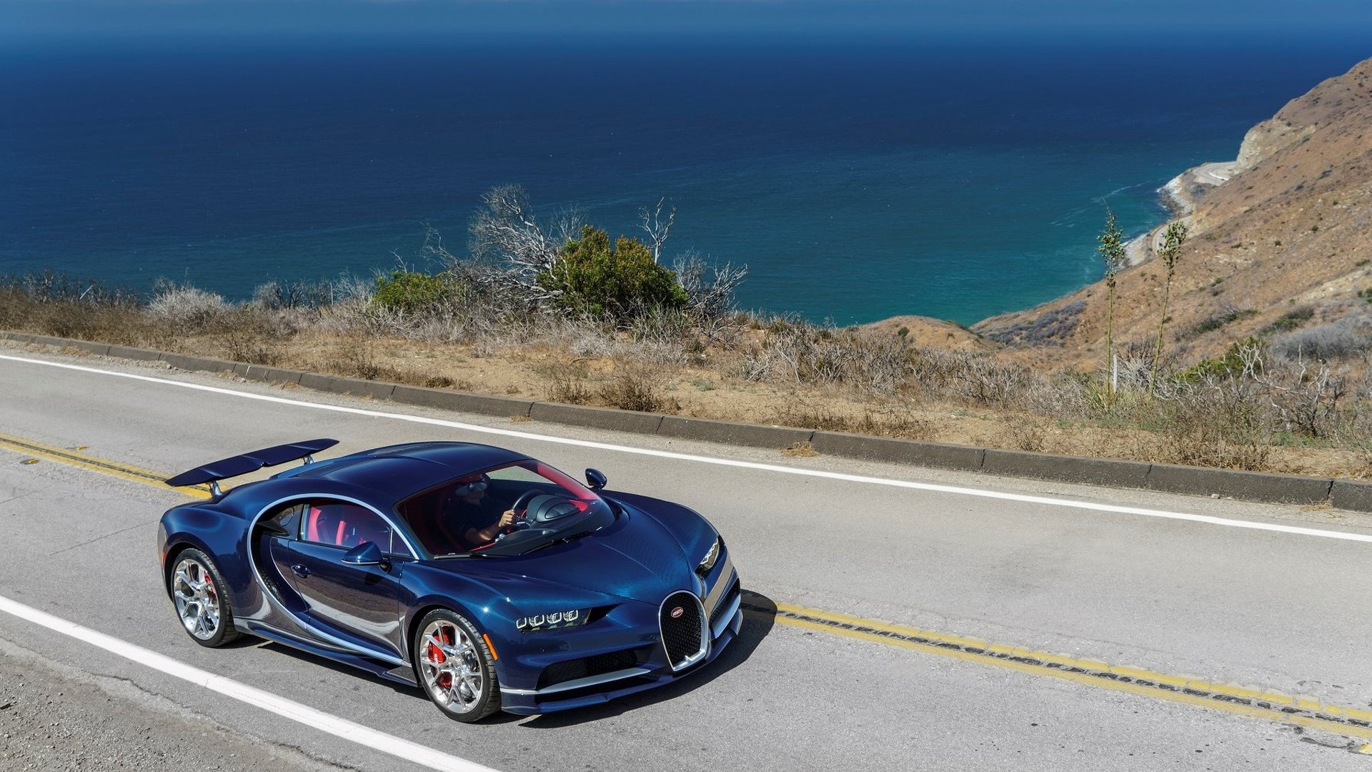 Sieu xe Bugatti Chiron ban dac biet thu 100 anh 9