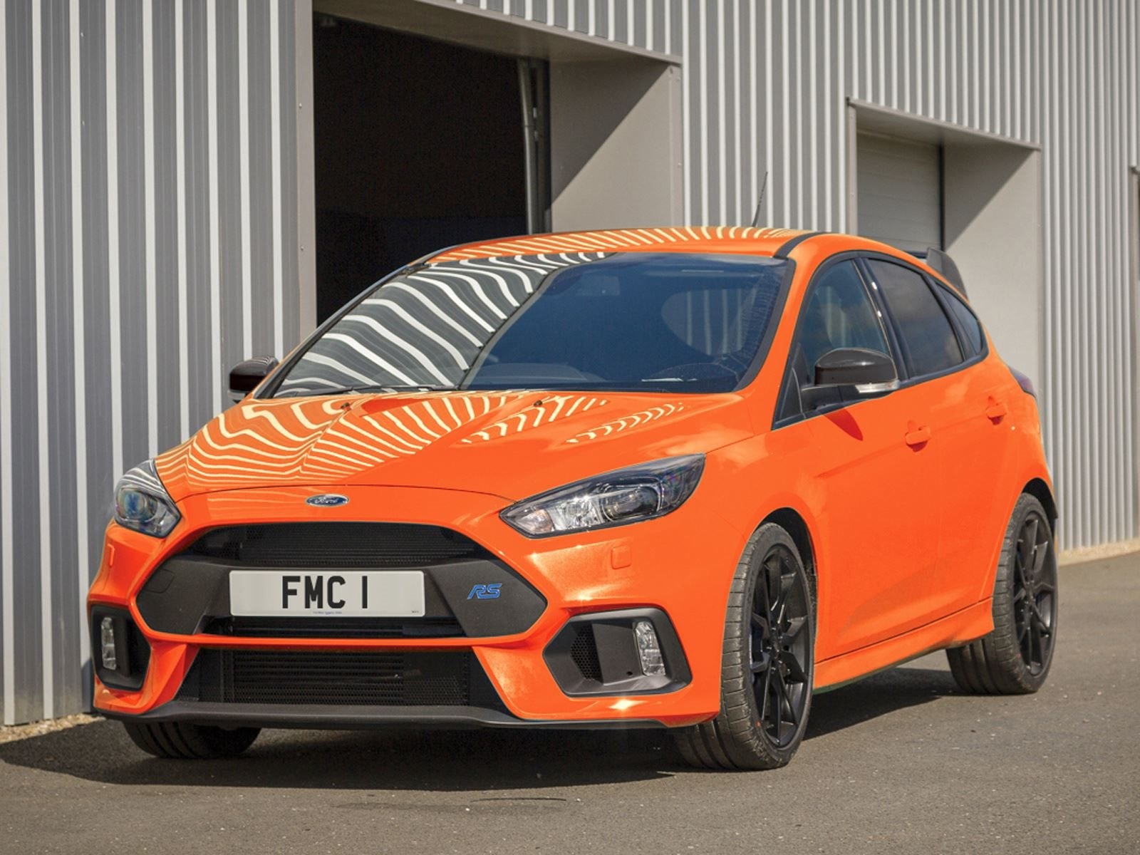 50 chiec Ford Focus RS duoc ban het chi sau 30 phut hinh anh