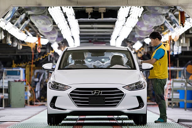 Du bi phan doi, Hyundai van quyet thue ngoai san xuat xe hinh anh