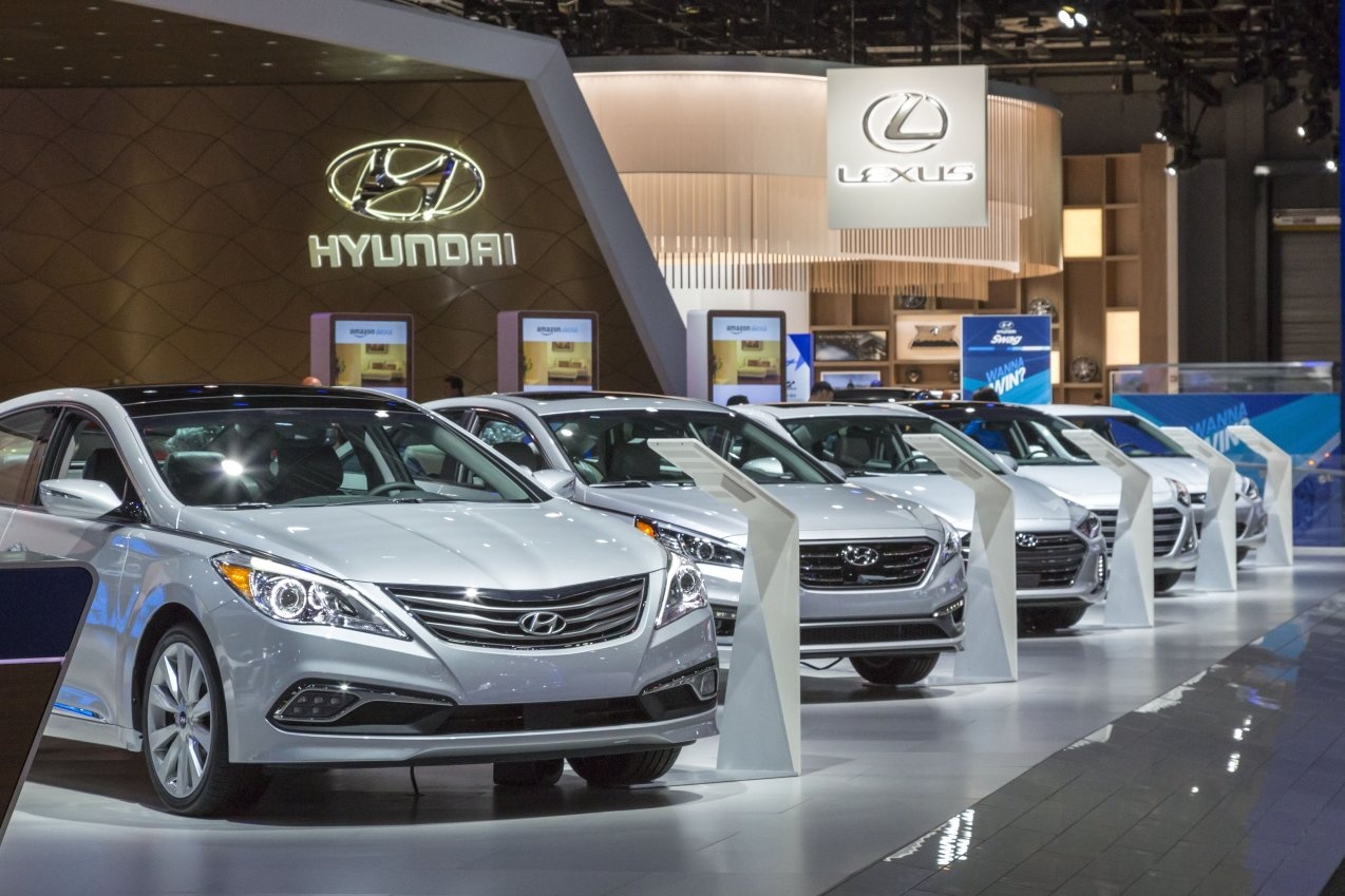 Sau tin hop tac voi Apple, tai san cua gia toc Hyundai tang 2 ty USD hinh anh