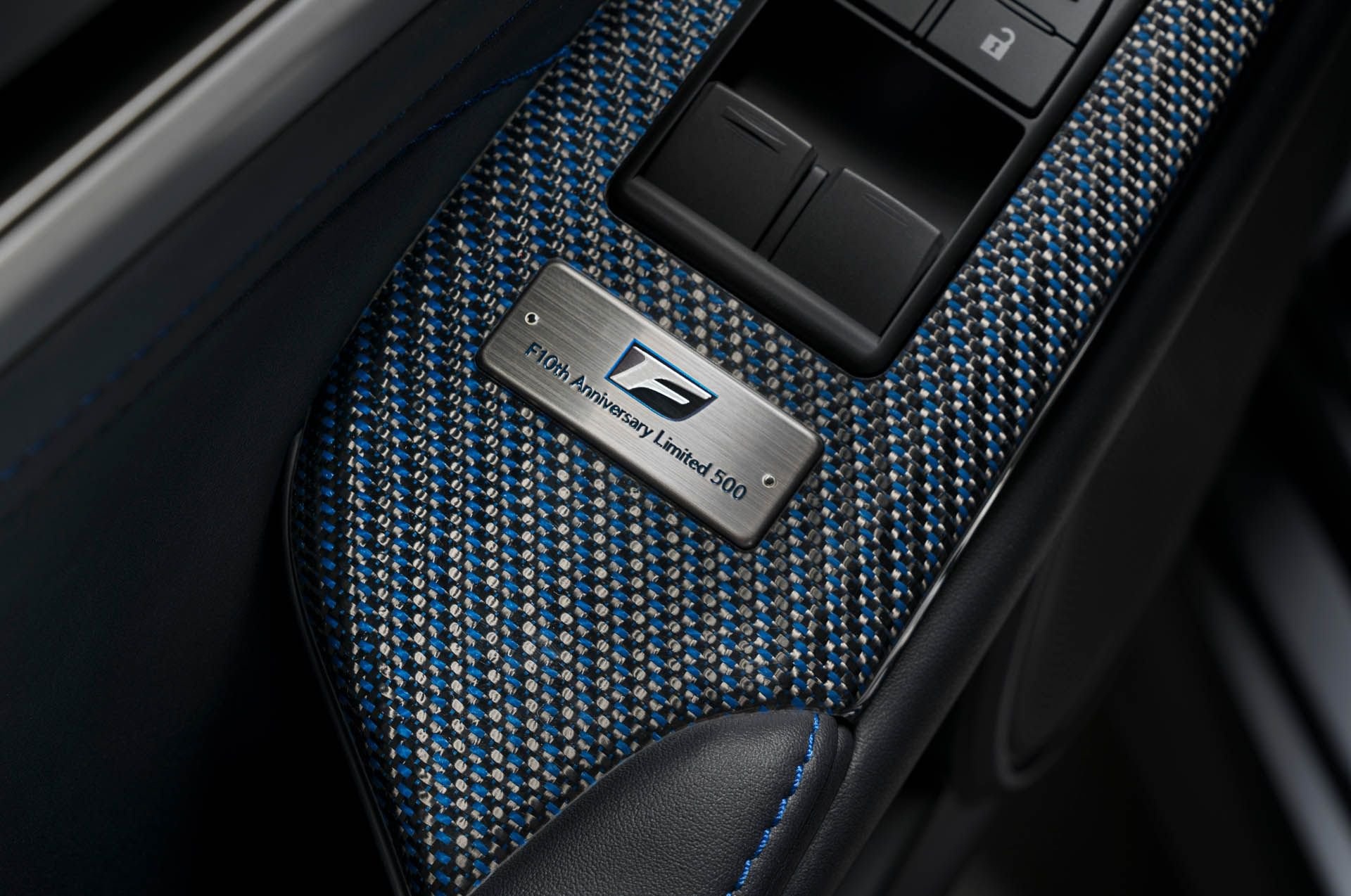 Bộ đôi Lexus bản giới hạn kỷ niệm 10 năm dòng F ảnh 9 Bo doi Lexus ban gioi han ky niem 10 nam dong F anh 9