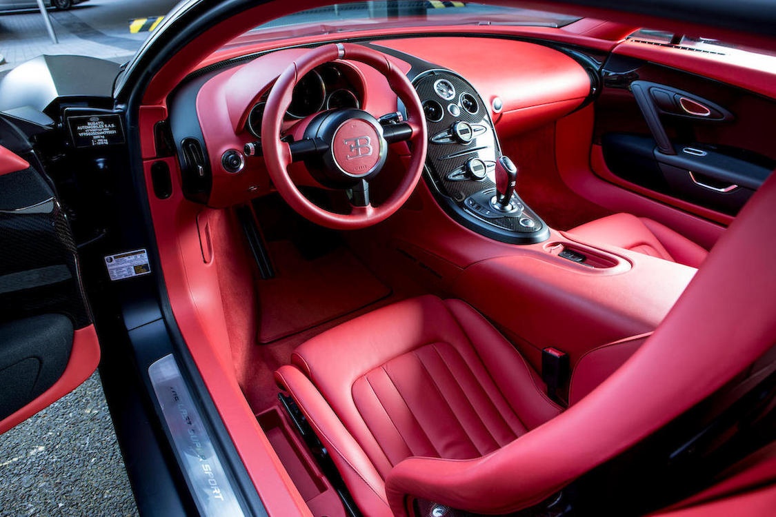 Sieu xe Bugatti Veyron Super Sport cu gia 2, 4 trieu USD anh 1