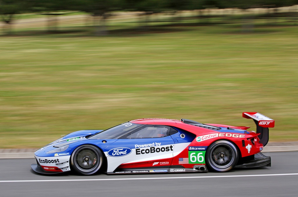 Sieu xe dua Ford GT40 gia ky luc 12 trieu USD anh 6