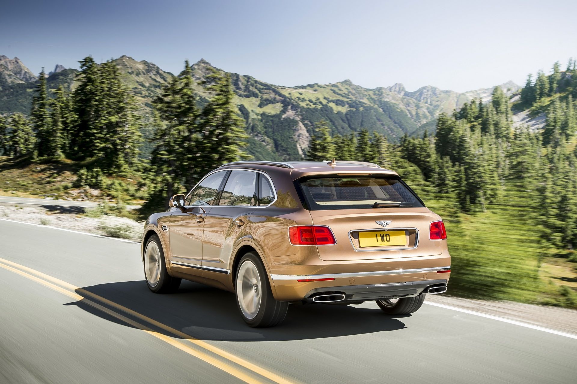 Bentley xac nhan ra mat sieu toc do Bentayga Speed anh 2
