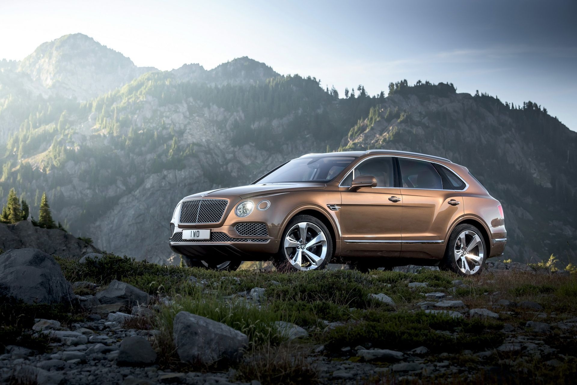 Bentley xac nhan ra mat sieu toc do Bentayga Speed anh 6