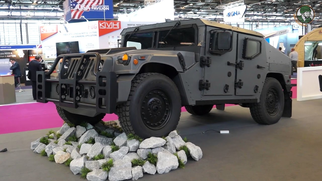 Humvee quan su duoc nang cap lon anh 4