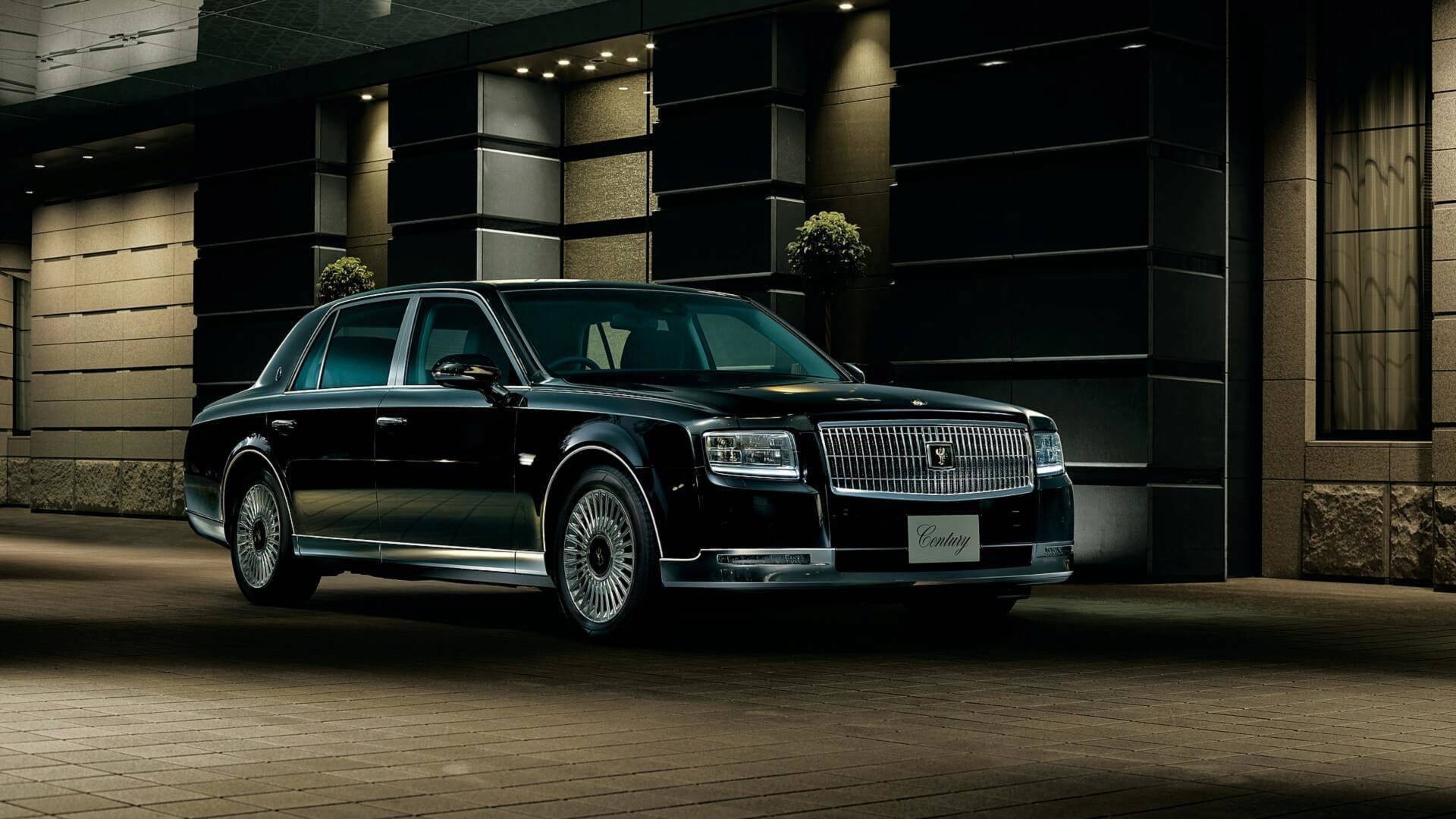 Toyota Century lam kho nguoi mua vi co gia ban ngang sieu xe anh 1