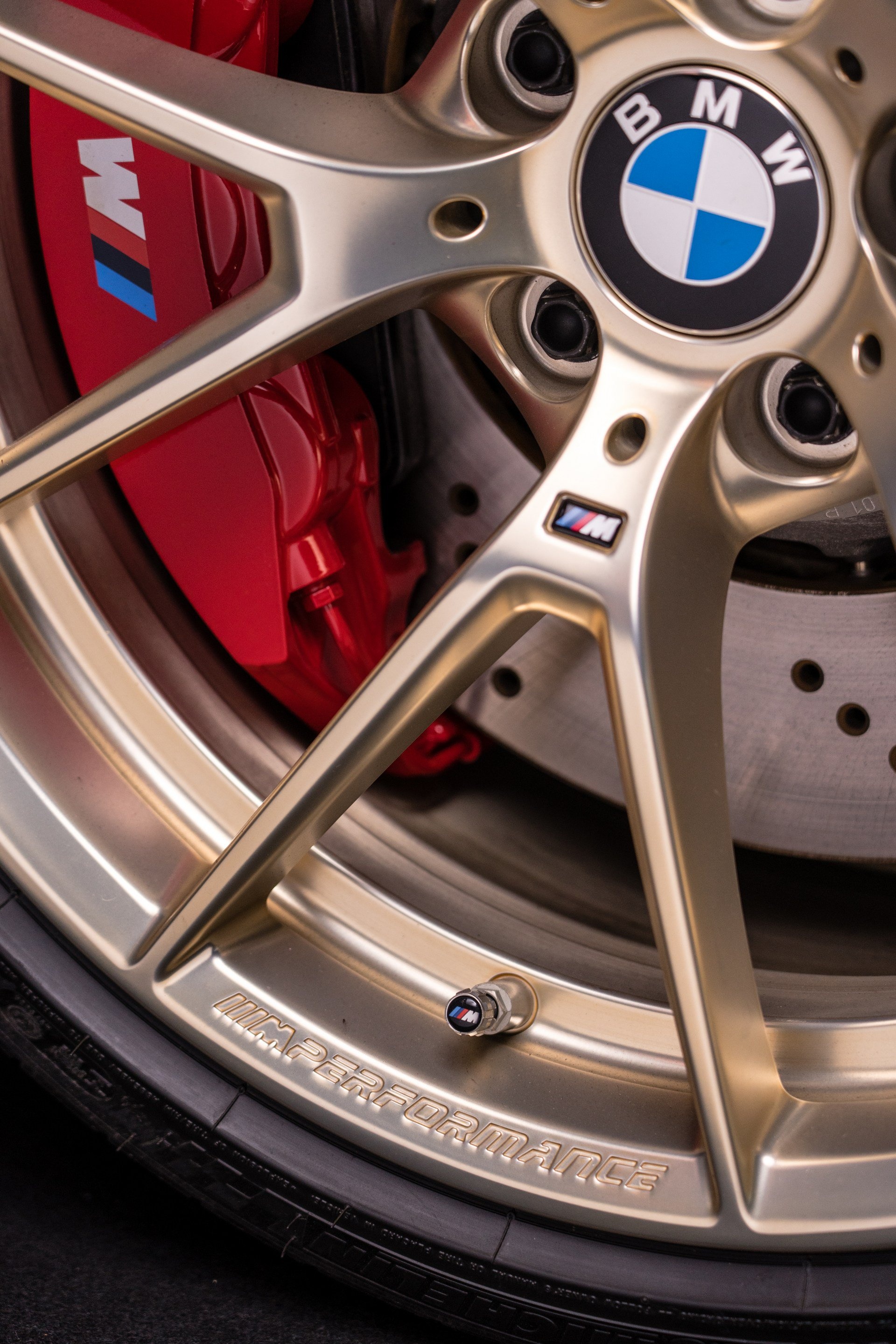 BMW ra mat M2 Competition phien ban World Cup anh 6