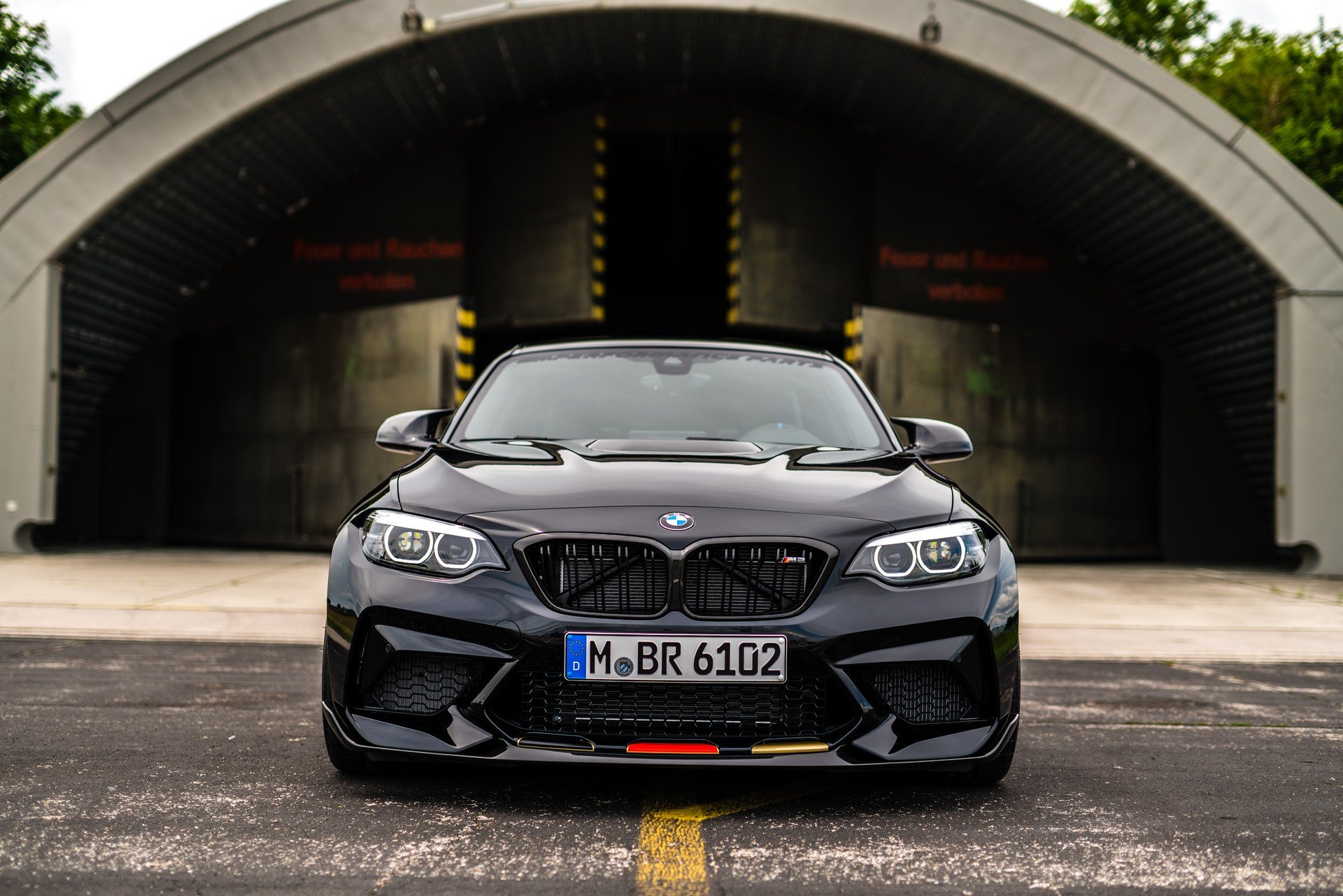 BMW ra mat M2 Competition phien ban World Cup hinh anh