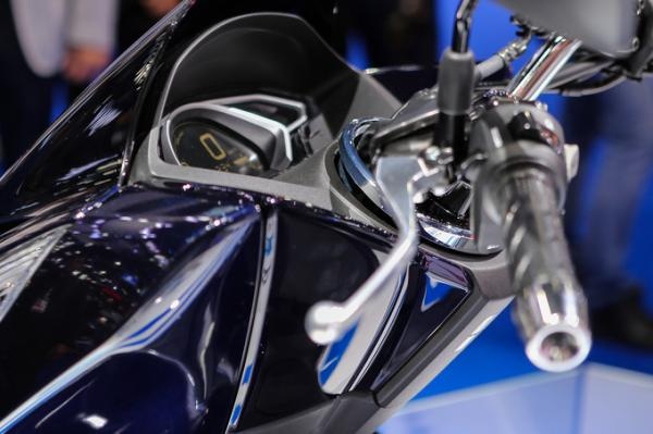 Honda sap ra mat PCX Hybrid tai Nhat anh 4