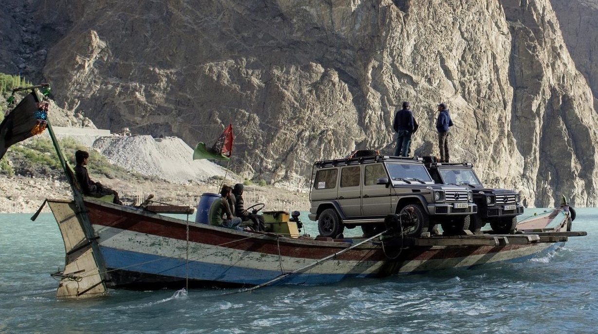 Sieu SUV cua Mercedes bi trieu hoi vi lui qua nhanh anh 6