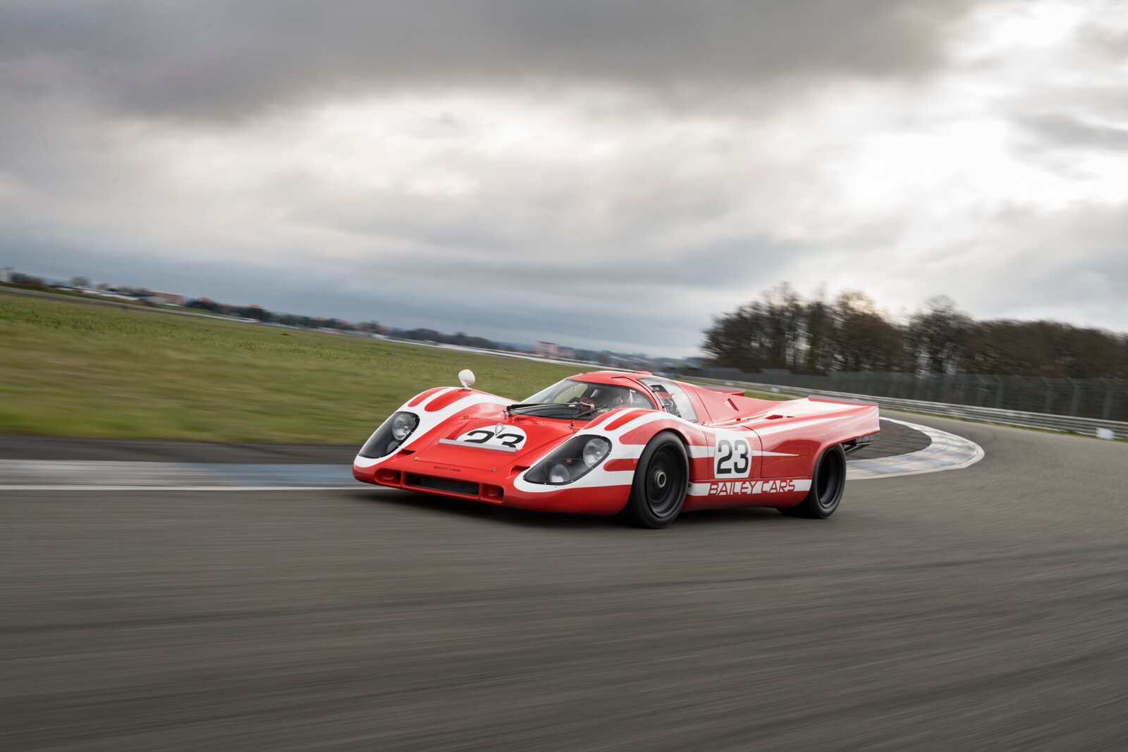 FBI pha bang nhom lua ban xe co 4,5 trieu USD hinh anh