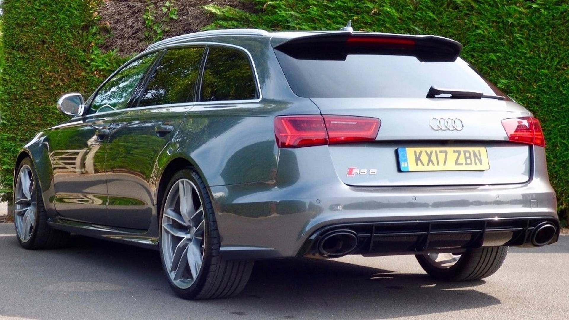 Hoang tu Anh rao ban xe anh 3