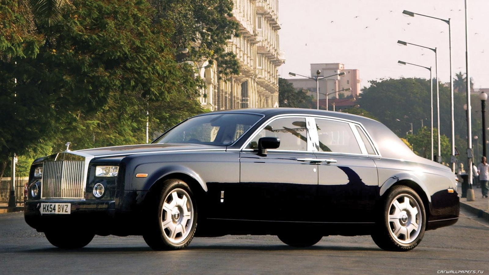 Rolls-Royce Phantom doi 2005 gia chi 80.000 USD tai My hinh anh