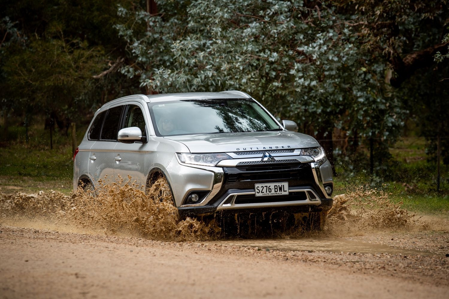 Mitsubishi Outlander 2019: thay đổi nhỏ tạo nên khác biệt lớn ảnh 4 Mitsubishi Outlander 2019: thay doi nho tao nen khac biet lon anh 4