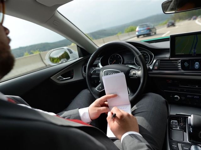 Bi kip lai xe an toan anh 8