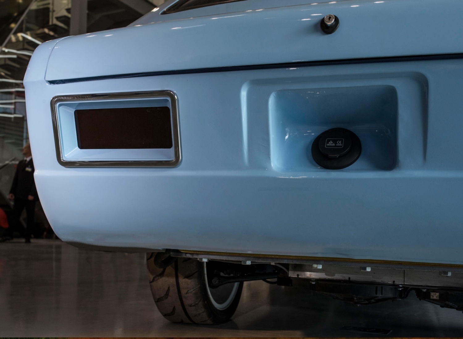 Hang san xuat sung AK-47 chuyen sang lam xe dien anh 7