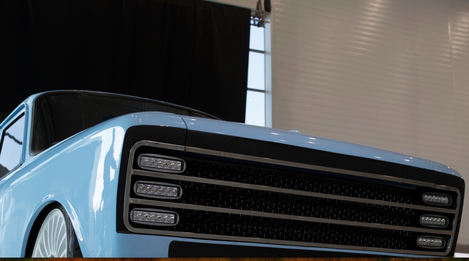 Hang san xuat sung AK-47 chuyen sang lam xe dien anh 4