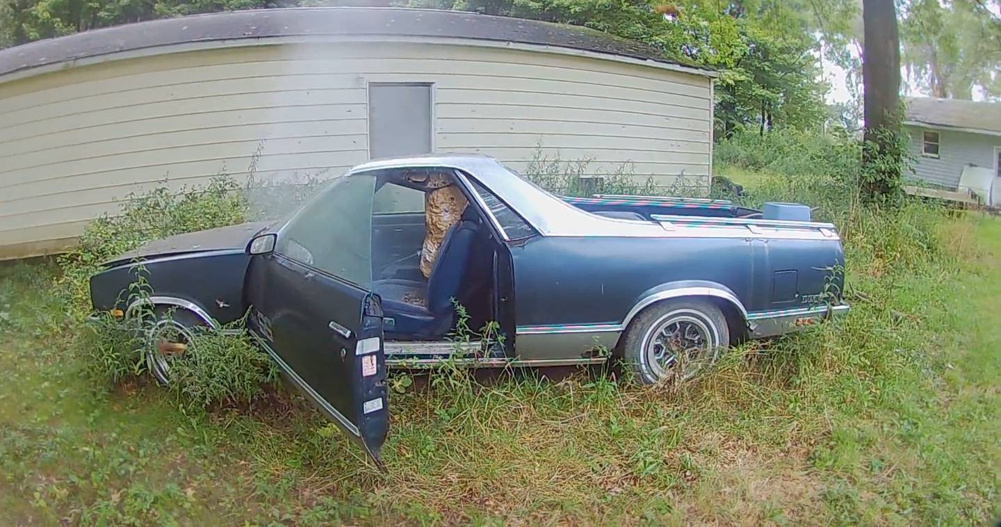 To ong khong lo trong oto hinh anh