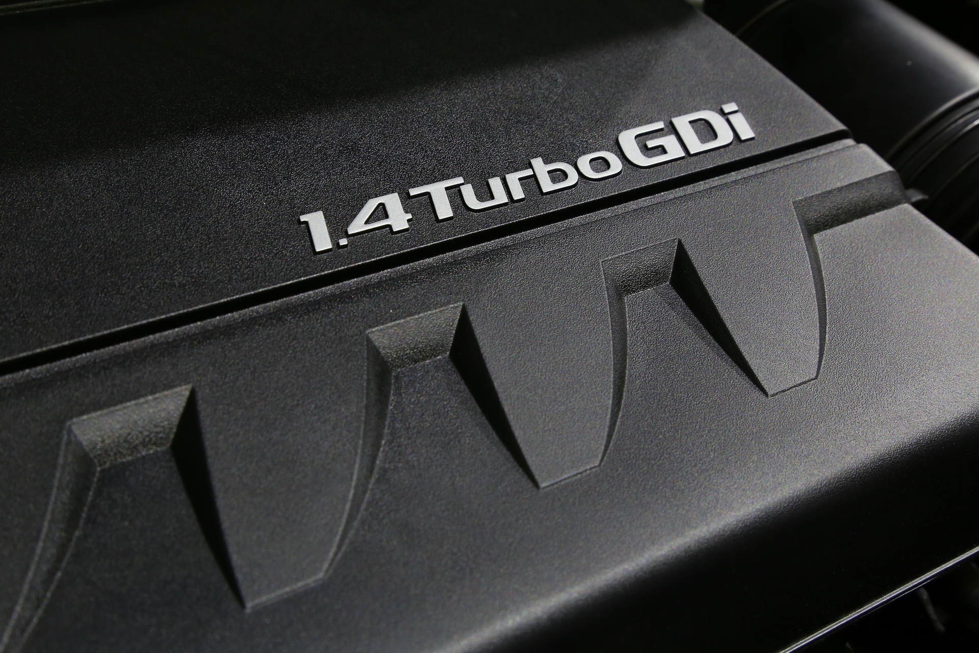 Hatchback cua Kia lot xac voi thiet ke loi cuon anh 3