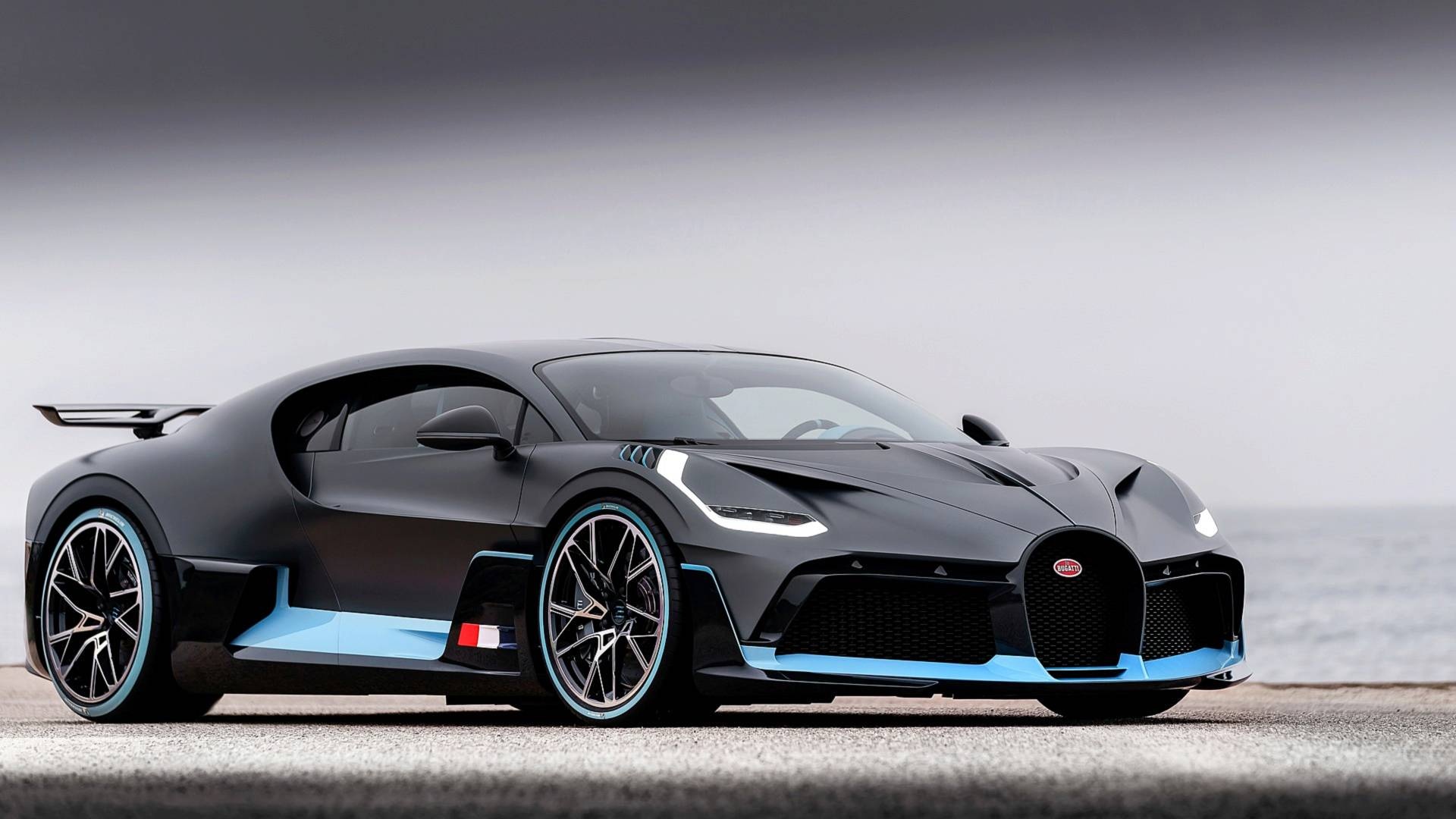 So sanh sieu Bugatti Divo va Chiron anh 2