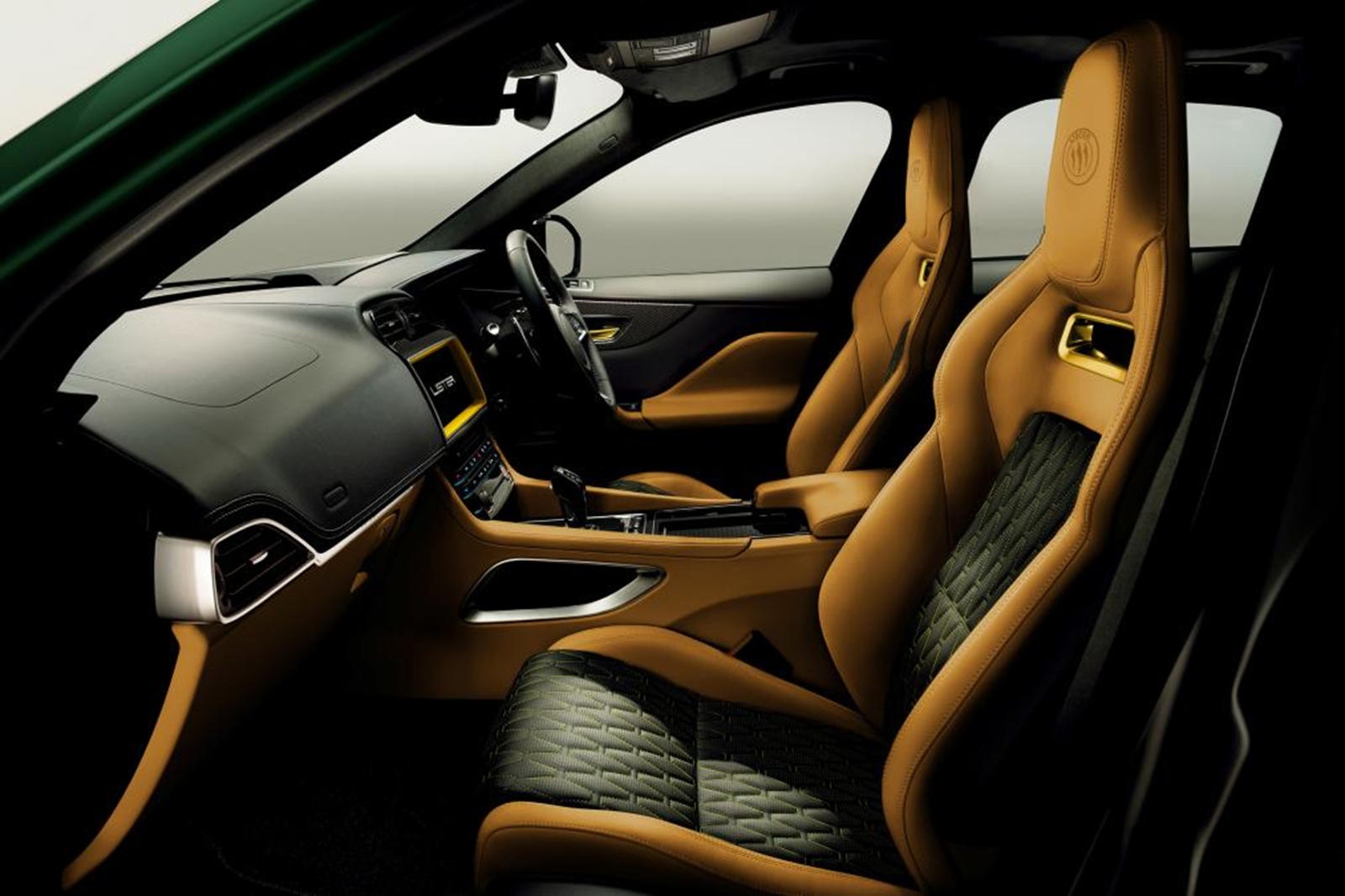 SUV nhanh nhat the gioi lo dien anh 7