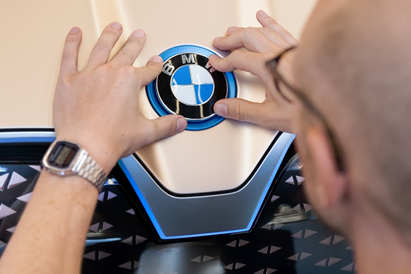 BMW hé lộ concept siêu xe điện Vision iNEXT ảnh 1 BMW he lo concept sieu xe dien Vision iNEXT anh 1