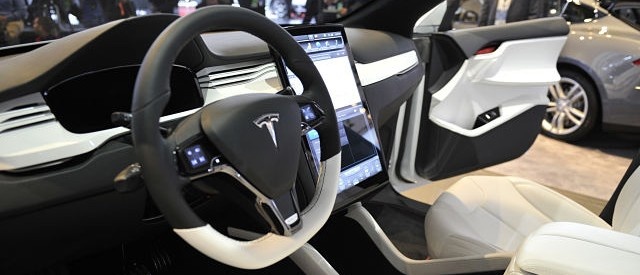 Hack va danh cap de dang Tesla Model S anh 3