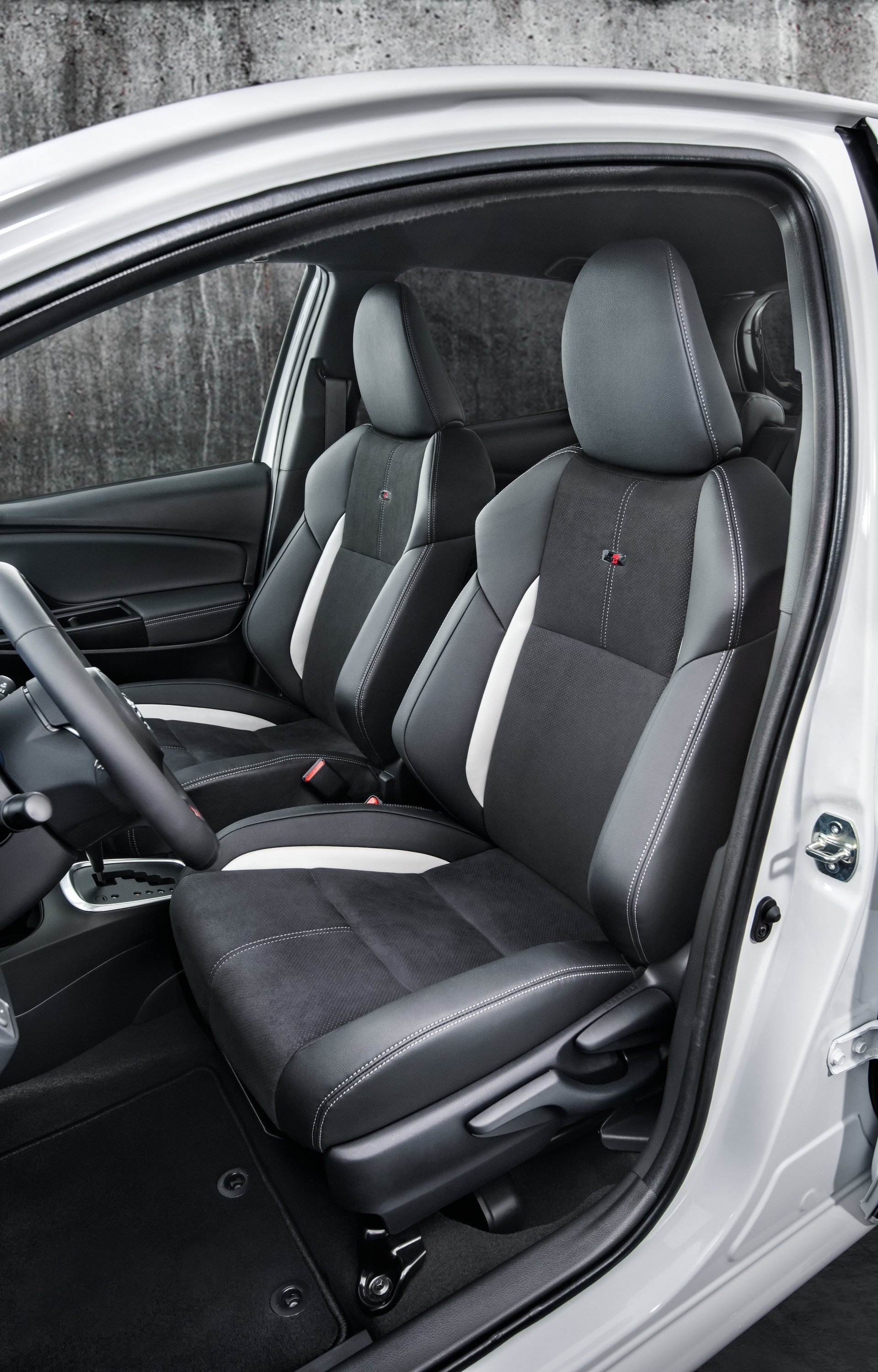 Toyota Yaris bản GR Sport ảnh 4 Toyota Yaris ban GR Sport anh 4