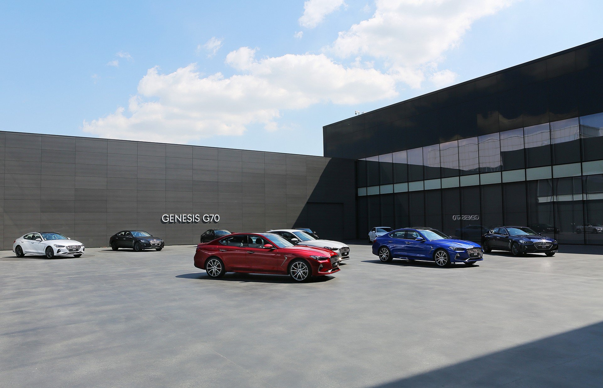 Genesis G70 2019 giá từ 34.900 USD ảnh 1 Genesis G70 2019 gia tu 34.900 USD anh 1