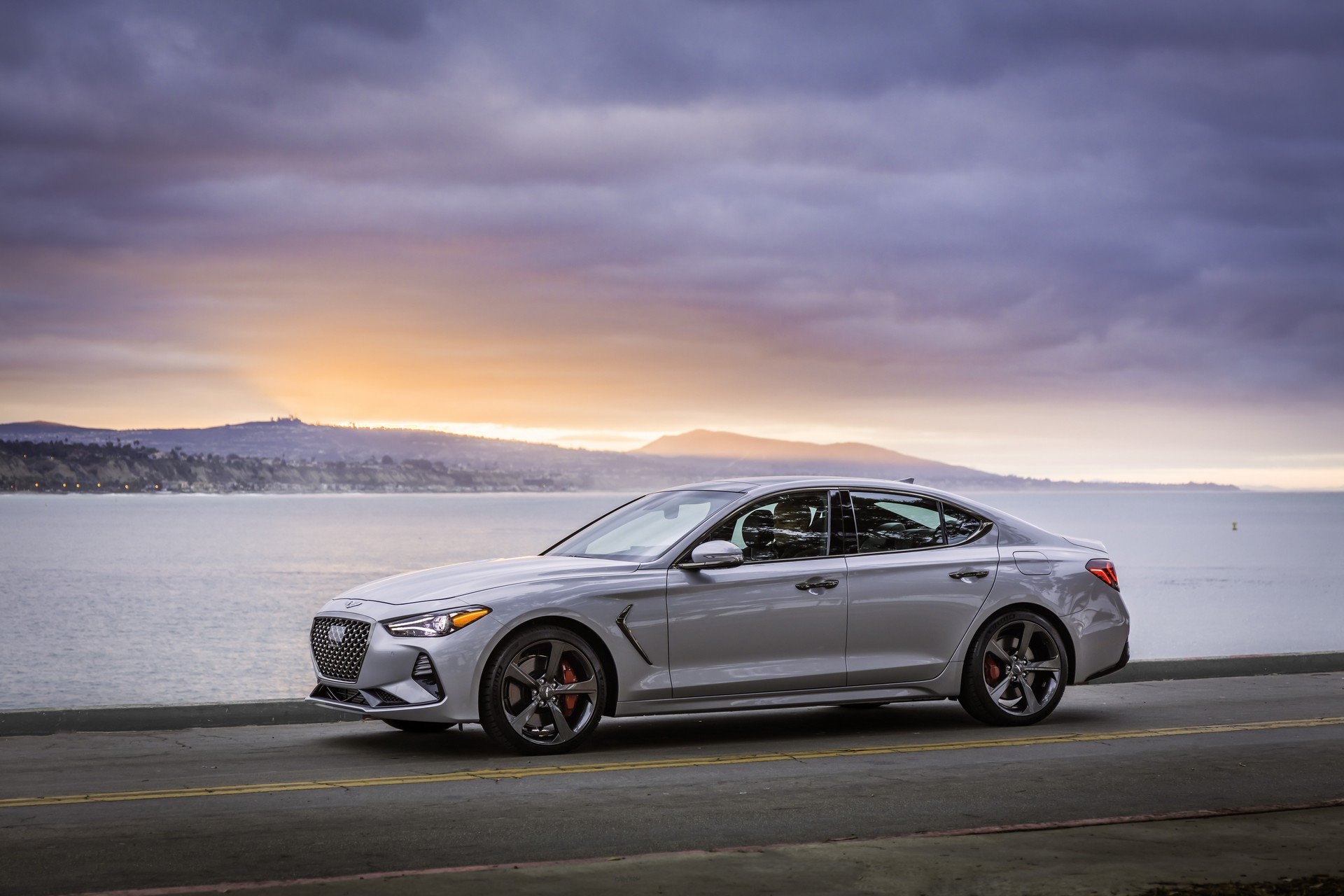 Genesis G70 2019 giá từ 34.900 USD ảnh 6 Genesis G70 2019 gia tu 34.900 USD anh 6
