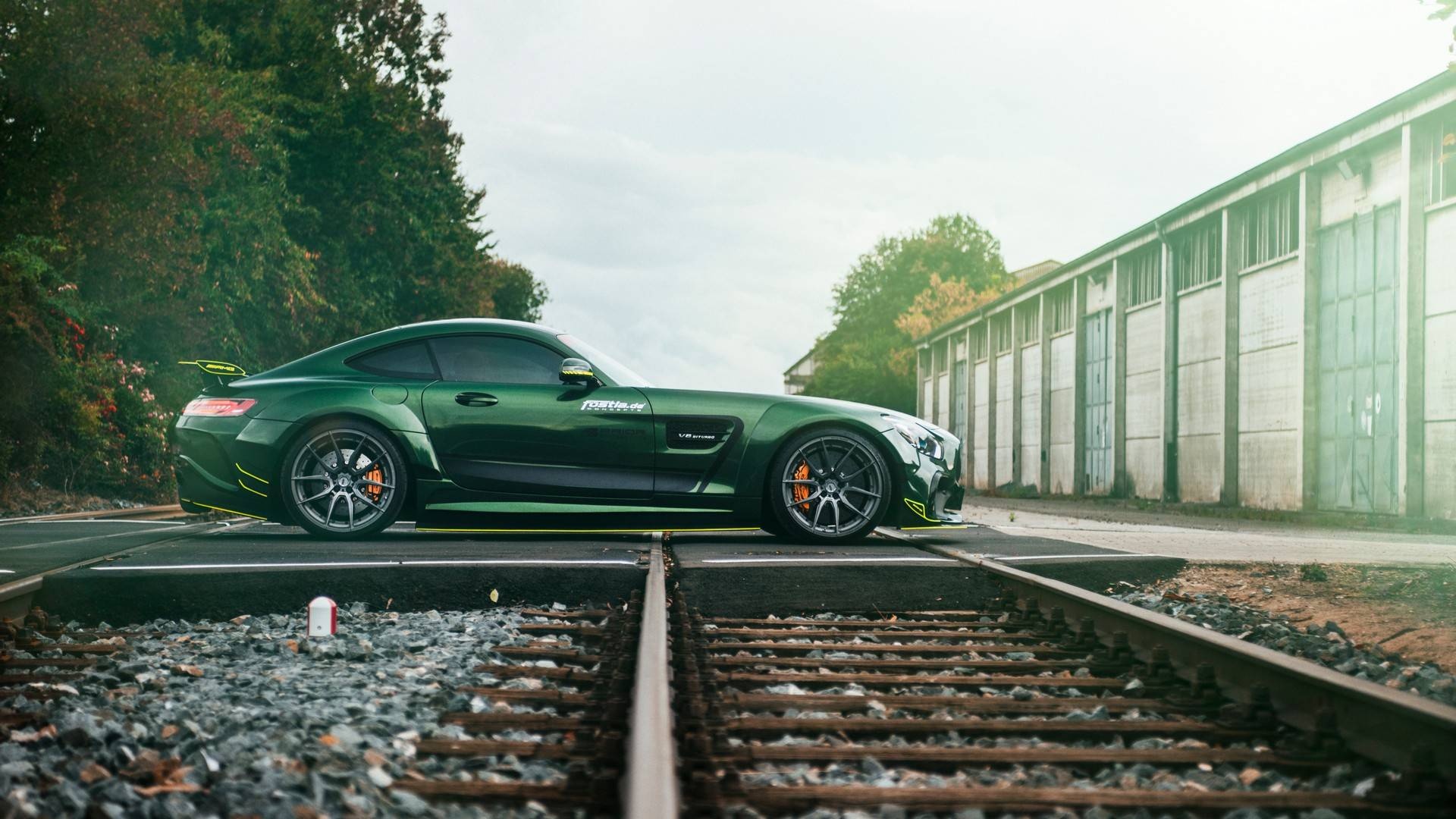 Bản độ Mercedes-AMG GT thân bọc vinyl ảnh 3 Ban do Mercedes-AMG GT than boc vinyl anh 3