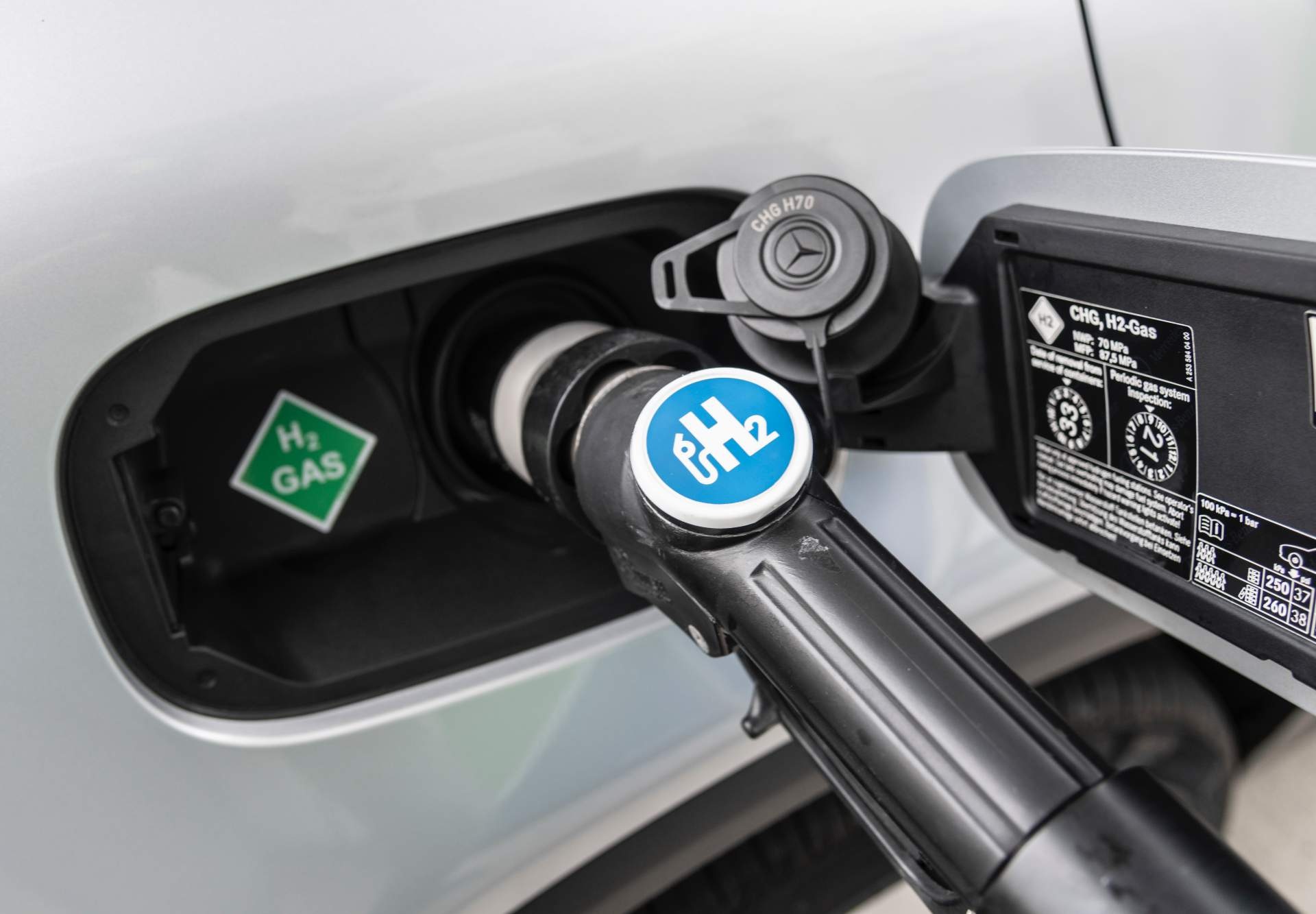 Mercedes-Benz GLC F-Cell san sang lan banh anh 9