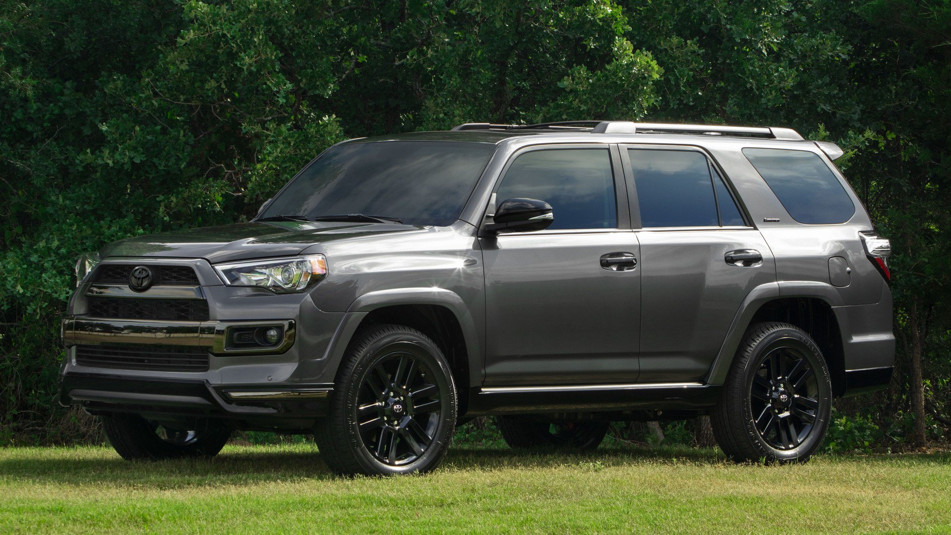 Chi tiet ban dac biet Toyota 4Runner Nightshade hinh anh