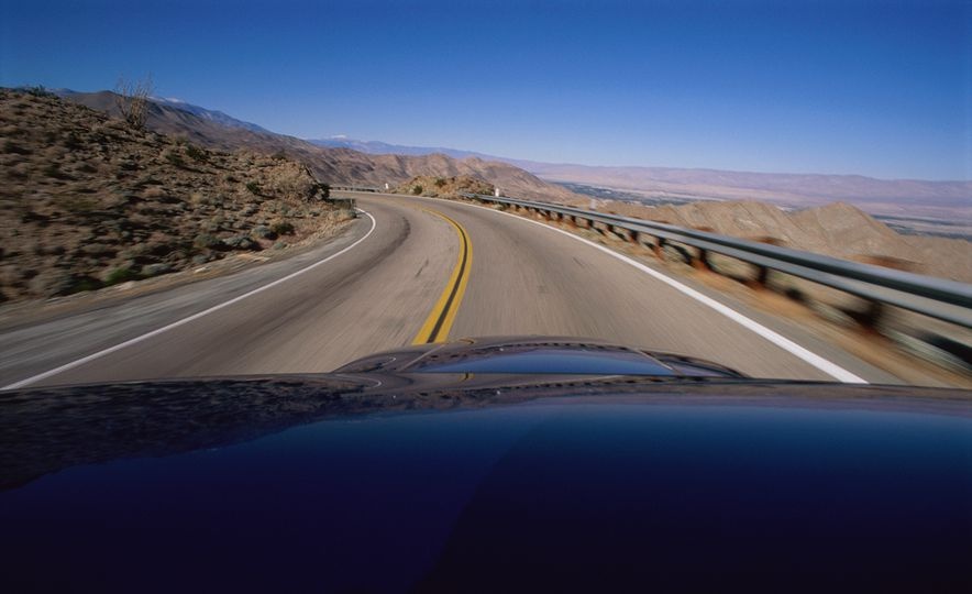 nhung cong nghe an toan tren xe hoi anh 1