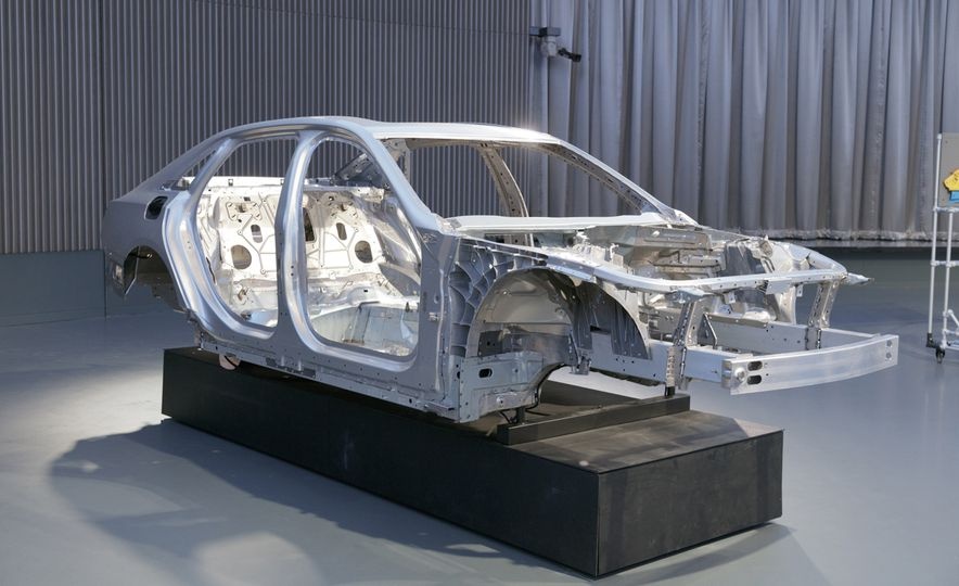 nhung cong nghe an toan tren xe hoi anh 6