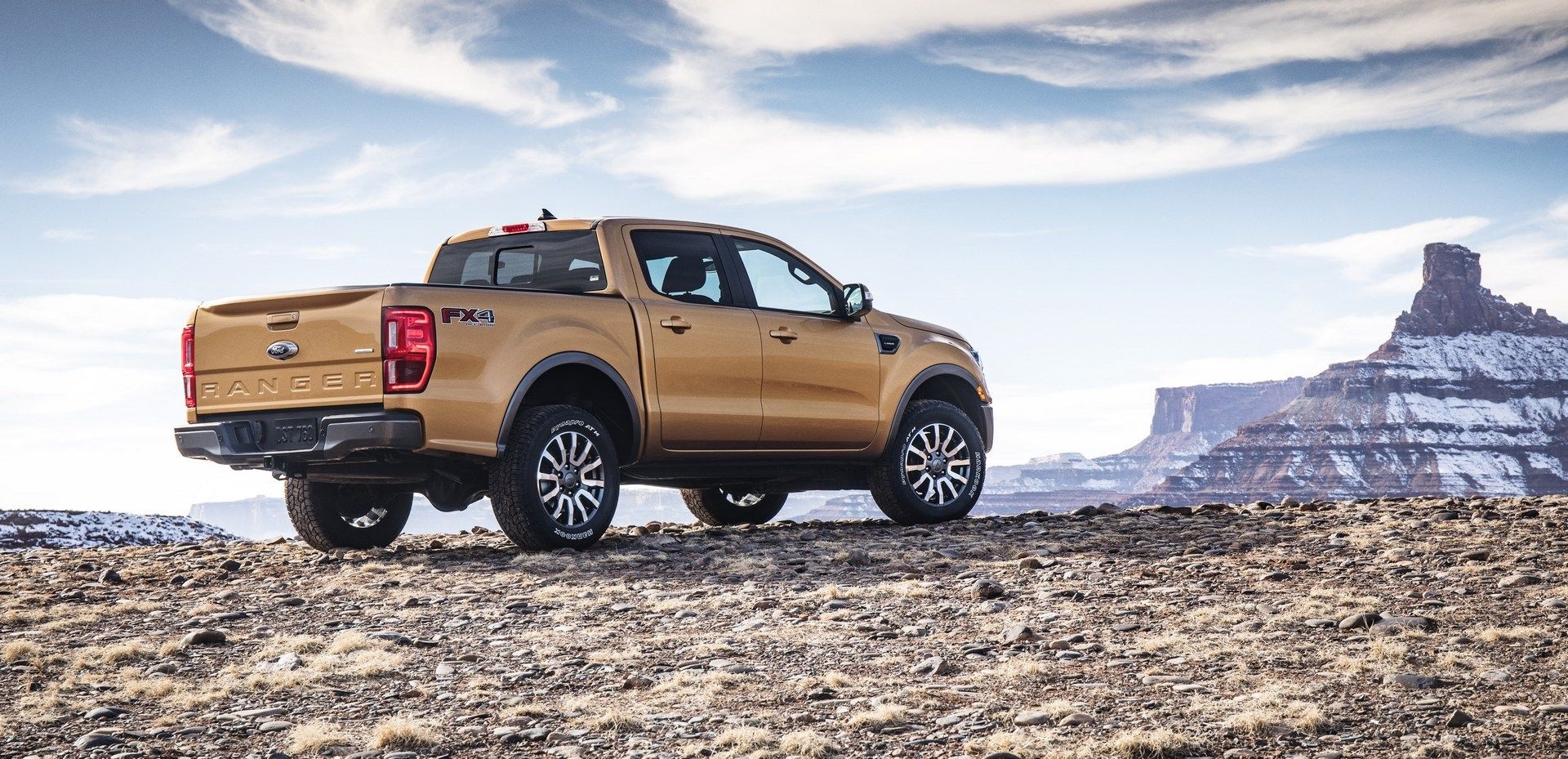 Ford Ranger 2019 gia khoi diem 24.300 USD tai My hinh anh