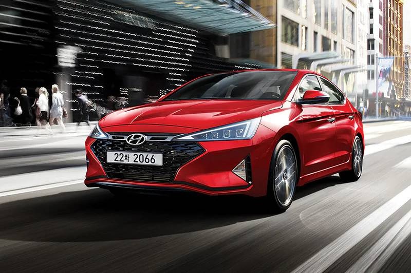Hyundai Elantra co them ban the thao, gia tu 22.400 USD hinh anh