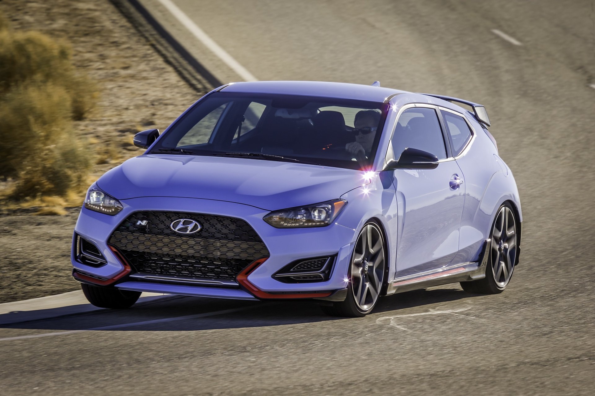 Hyundai Veloster N chot gia tu 27.785 USD hinh anh
