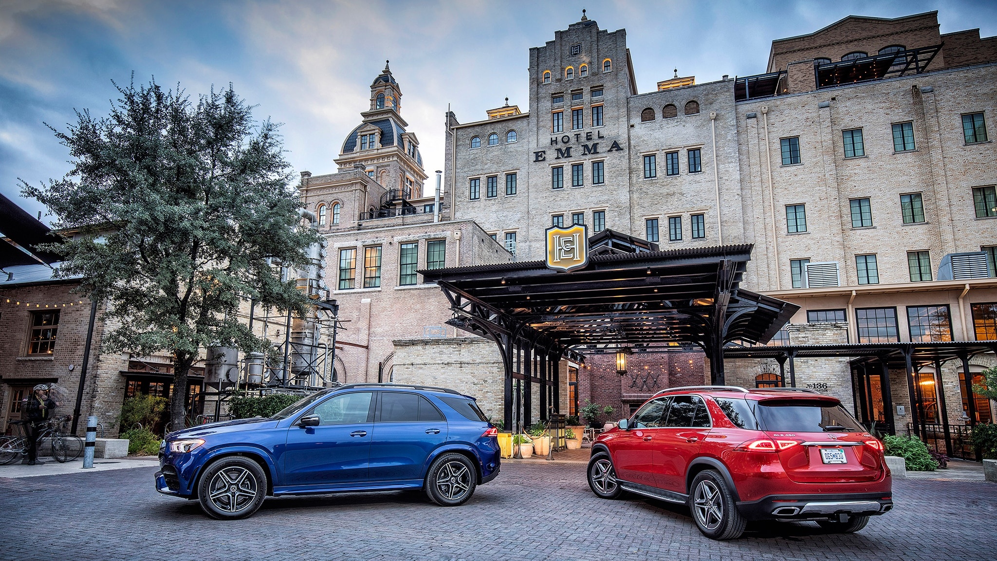 Danh gia Mercedes GLE 2020: Hien dai, an toan, gia canh tranh hinh anh