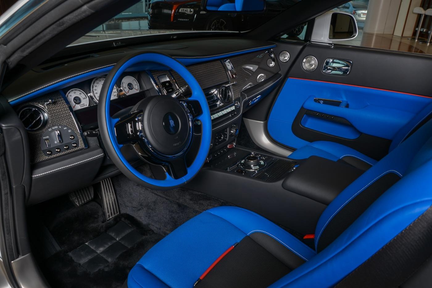 Rolls-Royce Dawn phoi mau doc dao o Abu Dhabi anh 4