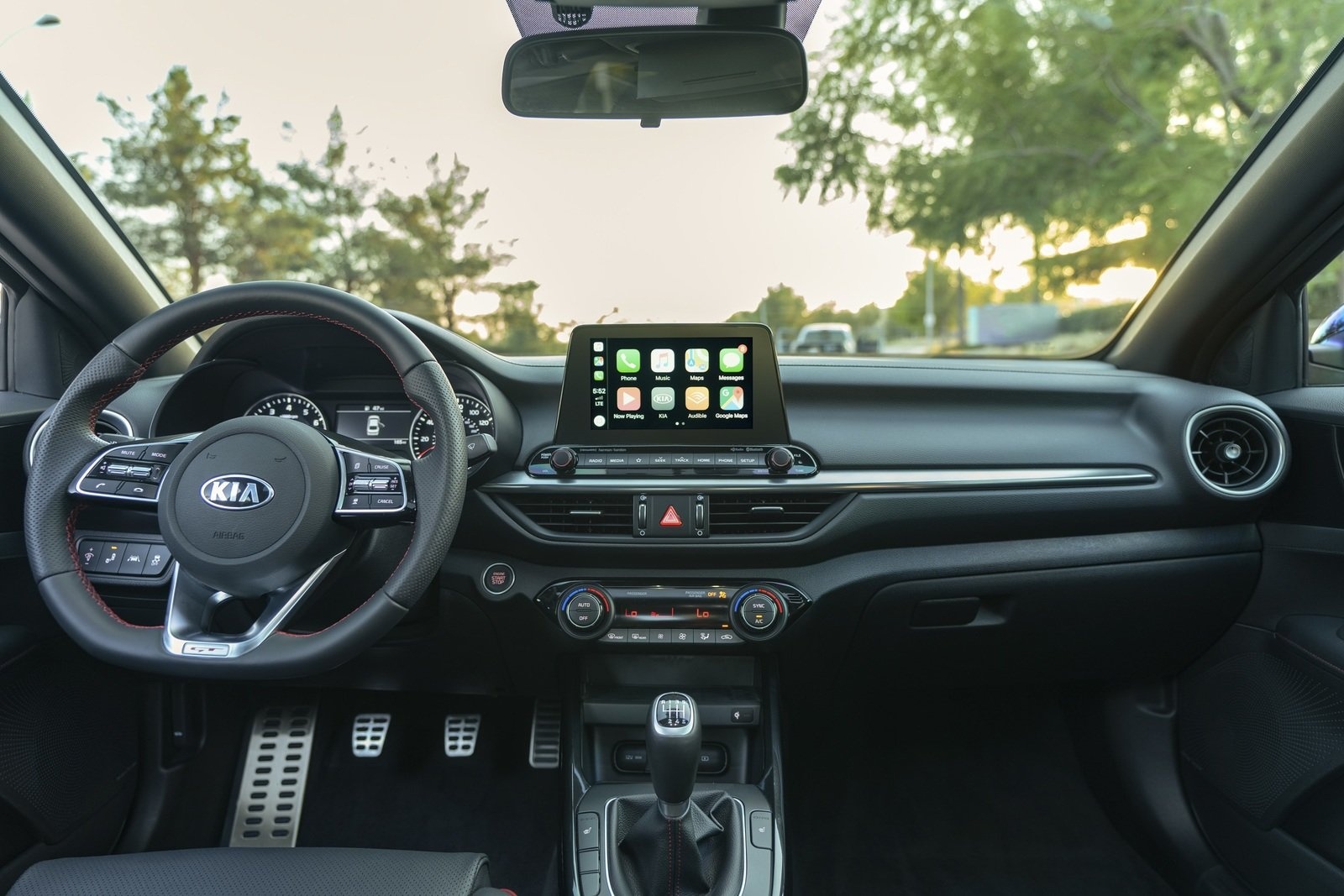 Kia Forte GT 2020 - thông minh và mạnh mẽ hơn ảnh 3 Kia Forte GT 2020 - thong minh va manh me hon anh 3