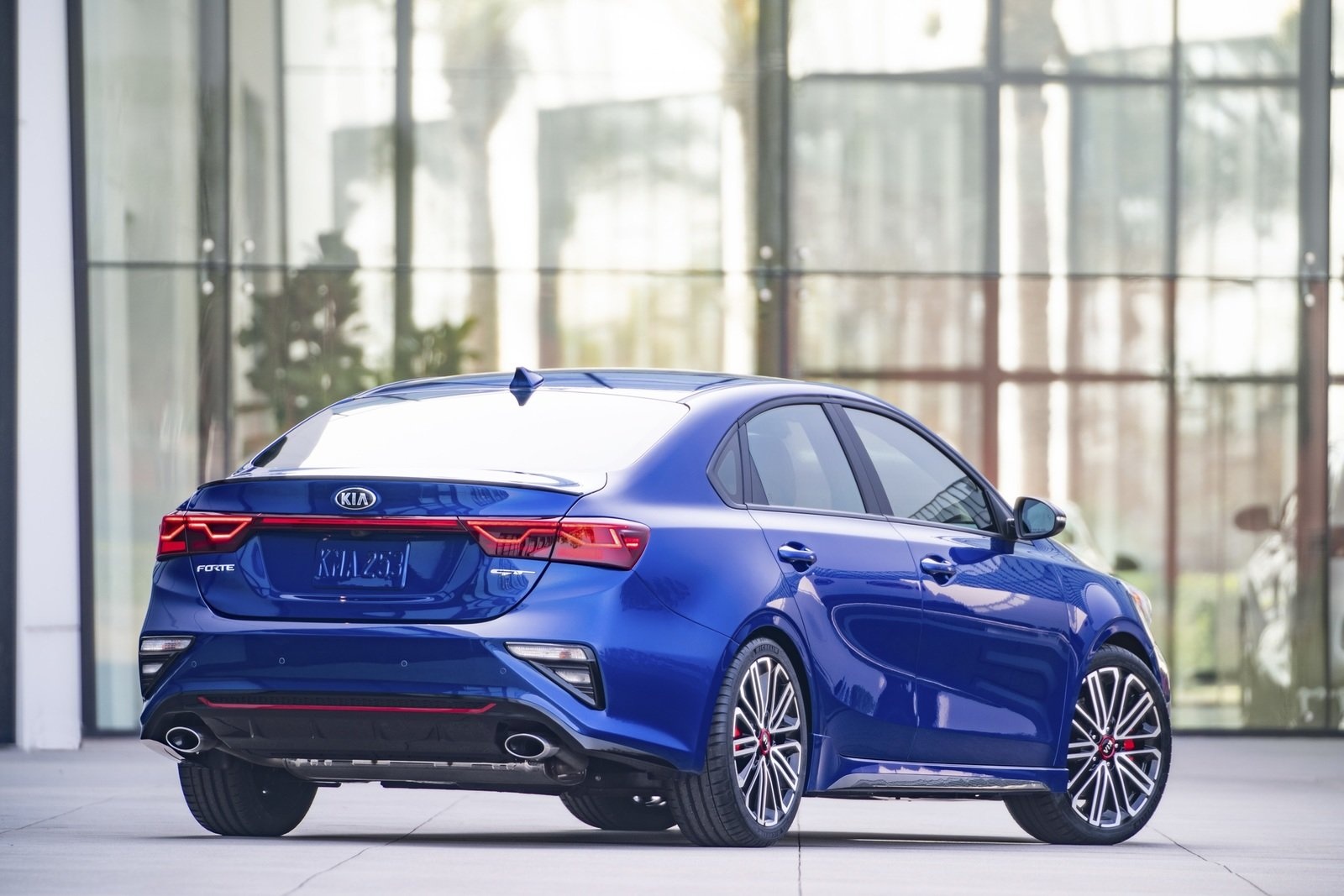 Kia Forte GT 2020 - thông minh và mạnh mẽ hơn ảnh 6 Kia Forte GT 2020 - thong minh va manh me hon anh 6
