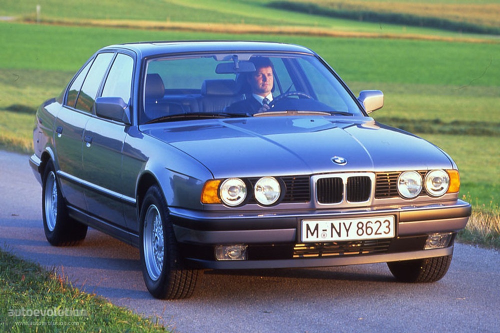 Dàn xe BMW đời 1994 chưa lăn bánh bị bỏ hoang ảnh 5 Dan xe BMW doi 1994 chua lan banh bi bo hoang anh 5